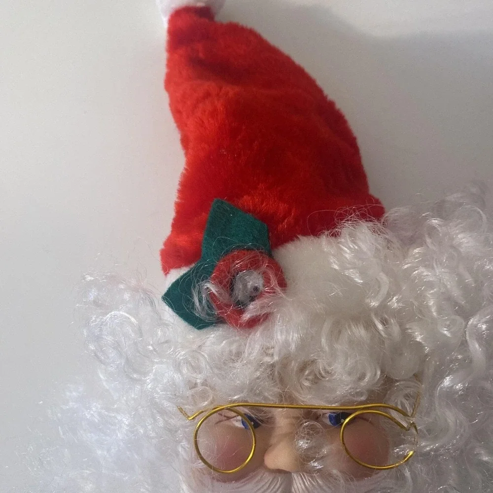 Vintage Christmas Singing Santa Head Light Sensor Jingle Bells Holiday Greetings